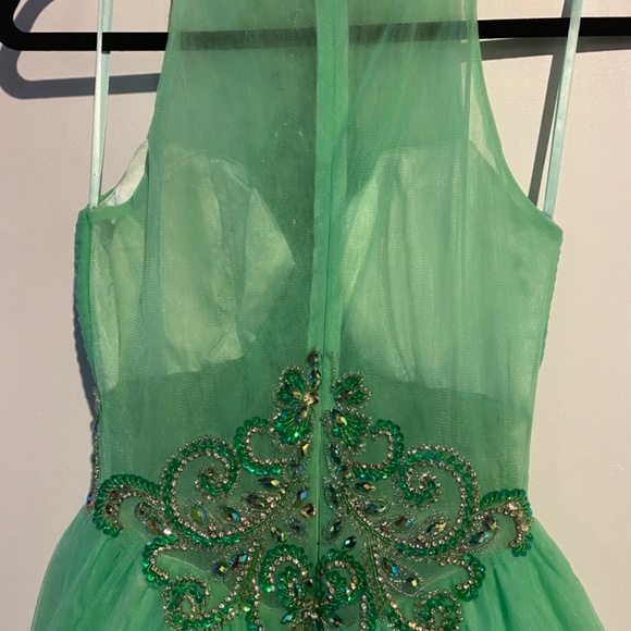 Spring green princess prom dress - Picture 4 of 9